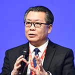     张立峰    北方工业大学党委副书记、校长大学是教育、科技、人才的第一策源地，要从学校的专业特色出发，结合国家重大需求和学校所在省市区的重大需求，进行科教融汇、校企融合。