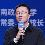     王怀勇    西南政法大学党委常委、副校长拔尖创新人才培养和高校科技创新是相辅相成、一体两面。注重拔尖创新人才培养有助于培养更多能够发现学科和专业规律，敏锐捕捉学科前沿核心问题的人才，从而推动科技创新。