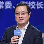     郑承军    北京第二外国语学院党委常委、副校长拔尖人才关键在于“拔”字，要不拘一格降人才。对于拔尖人才，要注重专业素养、探索精神、学科交叉和创新能力。